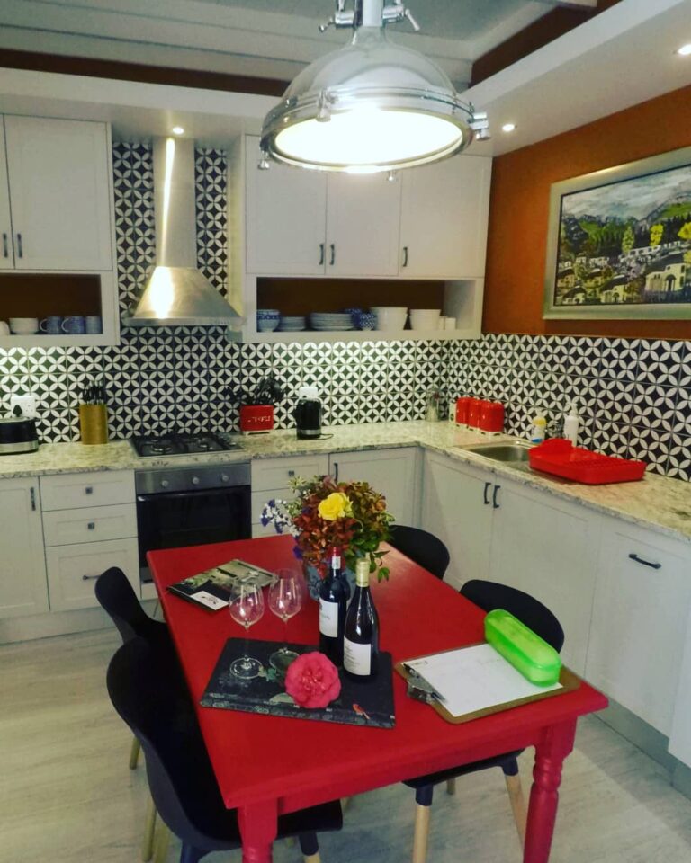 121794163 205852834225925 710258897672697185 o 1 768x960