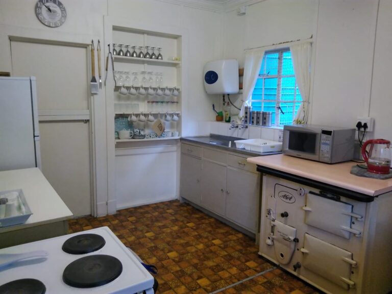 Redwood kitchen 768x576