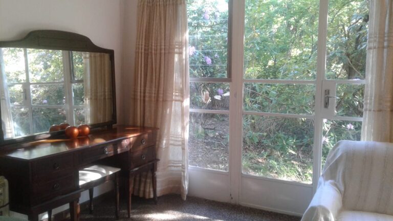 redwood main bedroom 768x432