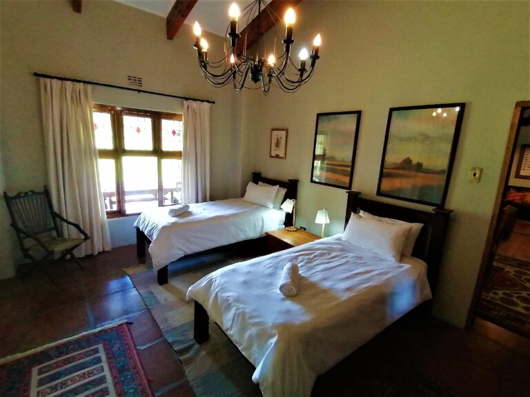 Trengwainton House bedroom 768x576