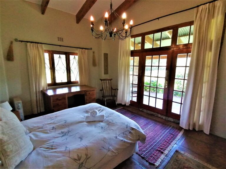 Trengwainton House bedroom1 768x576